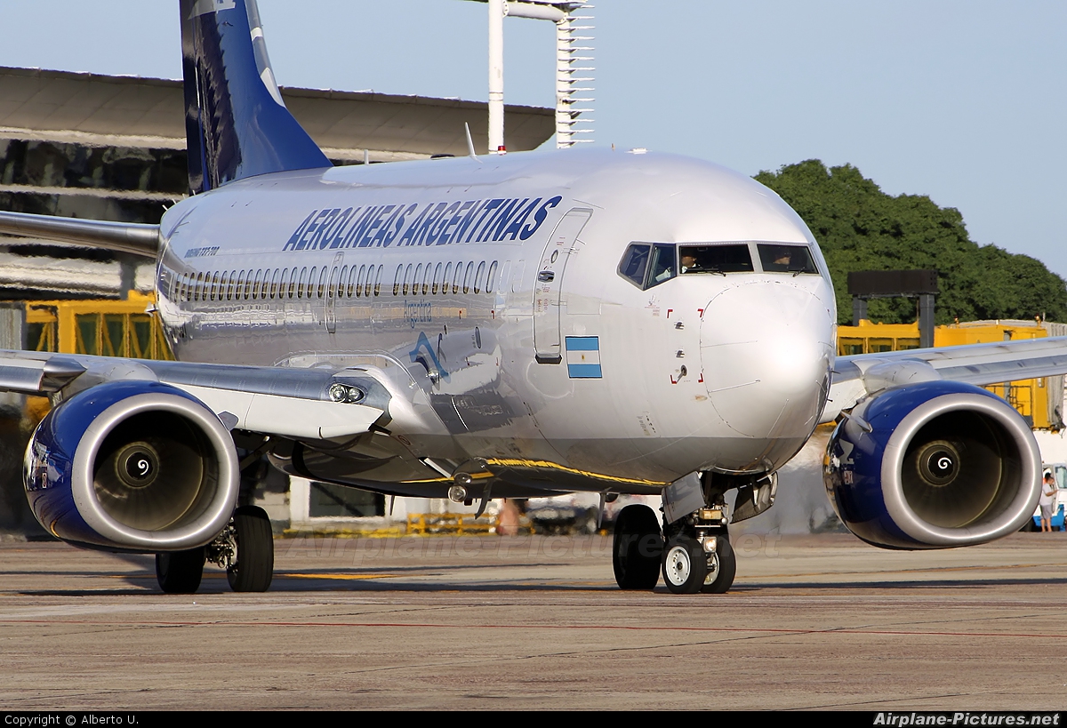 LV-CBT © Alberto U./Airplane-Pictures.net