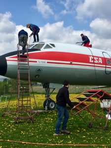 Takto sa čistí Tupolev TU134, OK-AFB