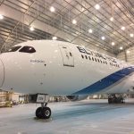 Boeing 787-9 leteckej spoločnosti El Al dostáva náter v Portlande