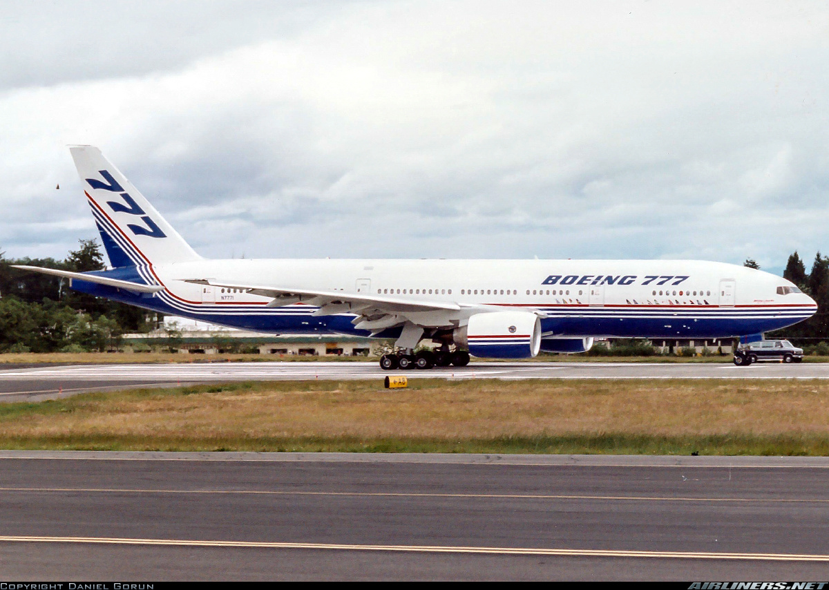 Boeing 777-200, N7771, (c) Daniel Gorun, Airliners.net