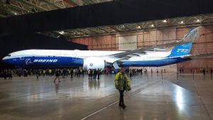 Boeing 777X (c)twitter.com/DjsAviation