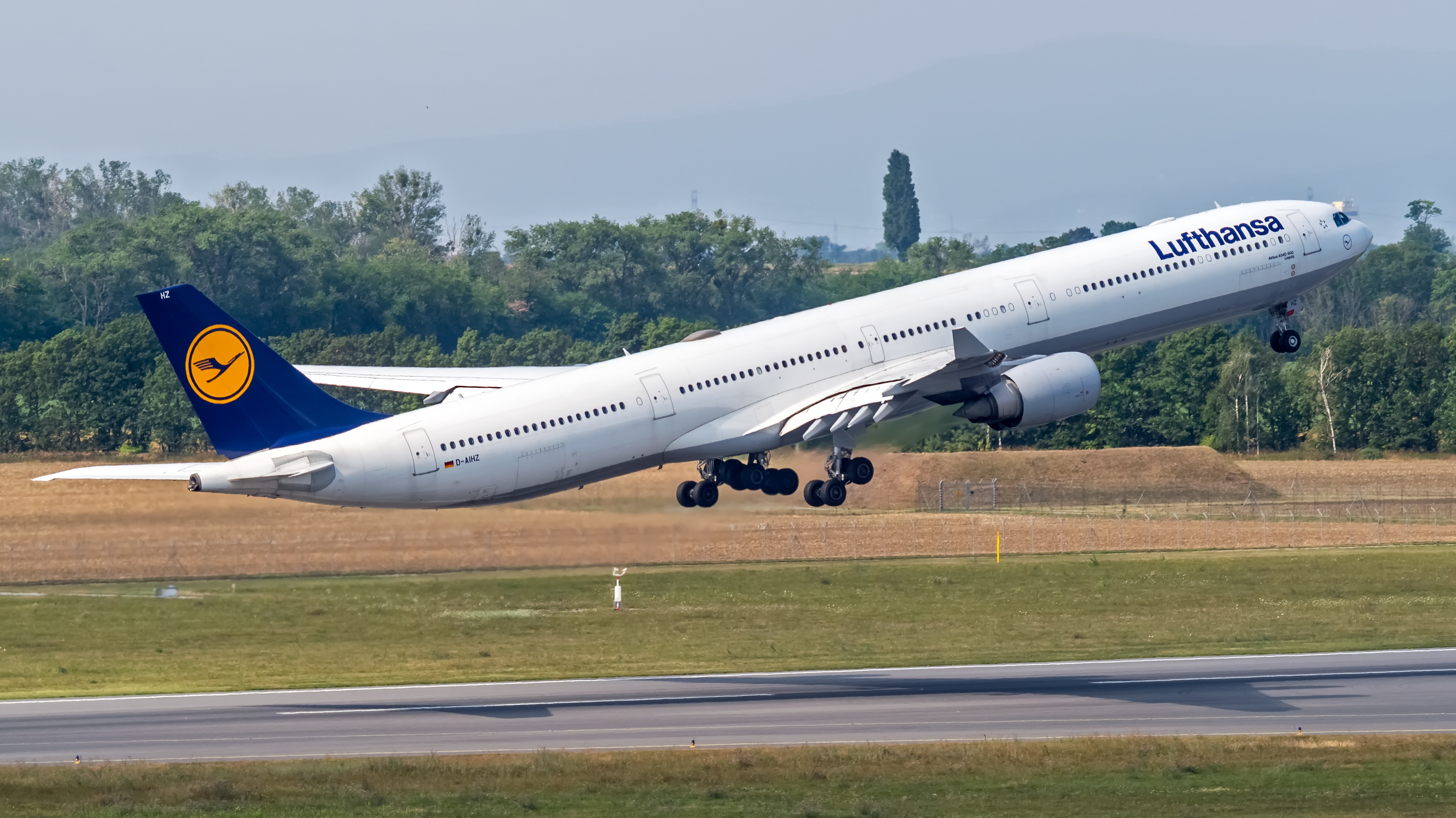 File:Lufthansa Airbus A340-600; D-AIHK@FRA;17.07.2011 610bz (6059050053 ...