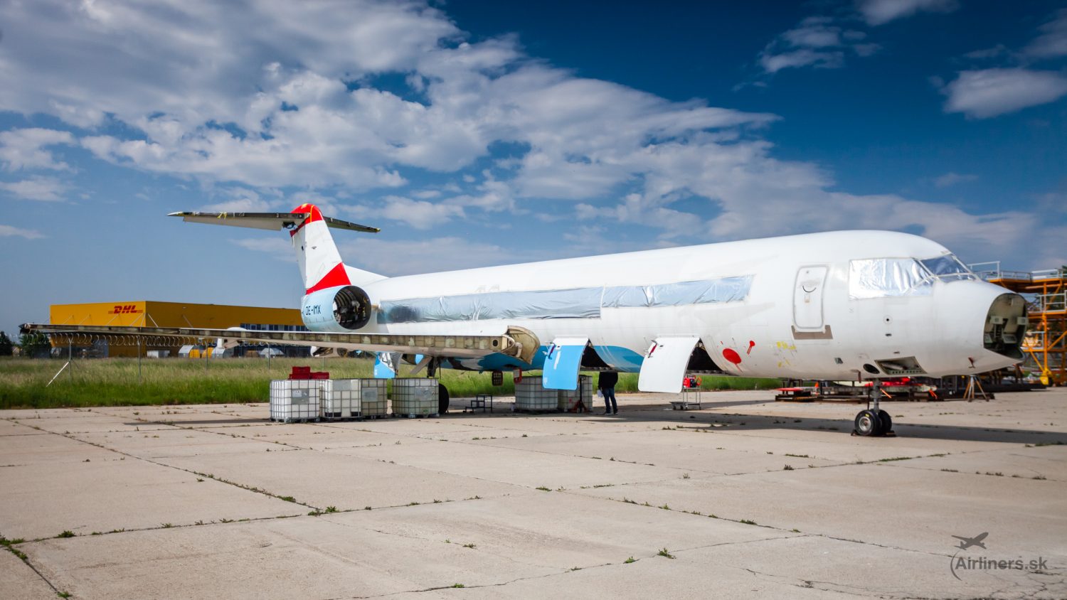 Fokker 100 Austrian Airlines OE-LVJ
