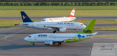Boeing 737-500 airBaltic