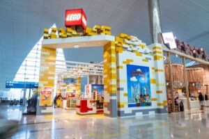 Otvorenie LEGO store na letisku v Dubaji (c)lagardere-tr.com