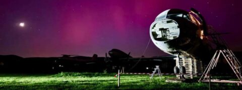 Fokker F100 zachránený pred zošrotovaním odpočívajúci na letisku v Slávnici (c)Aďa