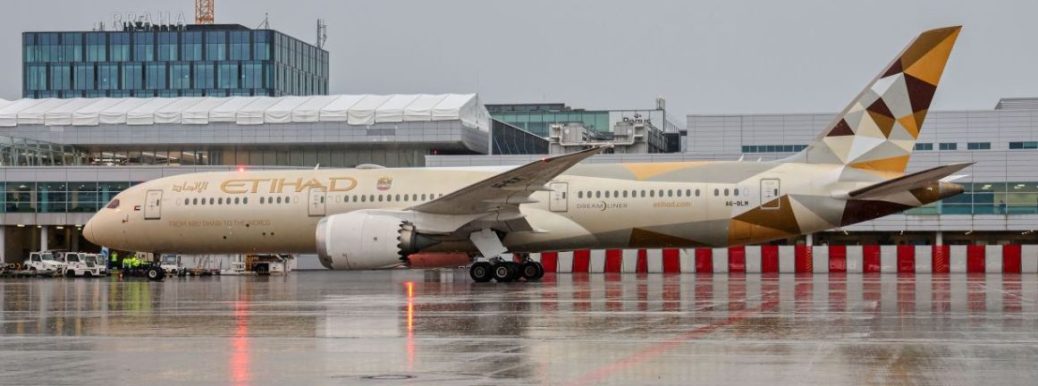 Etihad Airways spúšťa novú linku z Prahy do Abú Dhabí: Dreamliner priamo do srdca Emirátov