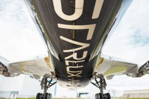 TARLUX predstavil v Toulouse zlatý Airbus A350-1000 (c)starlux-airlines.com